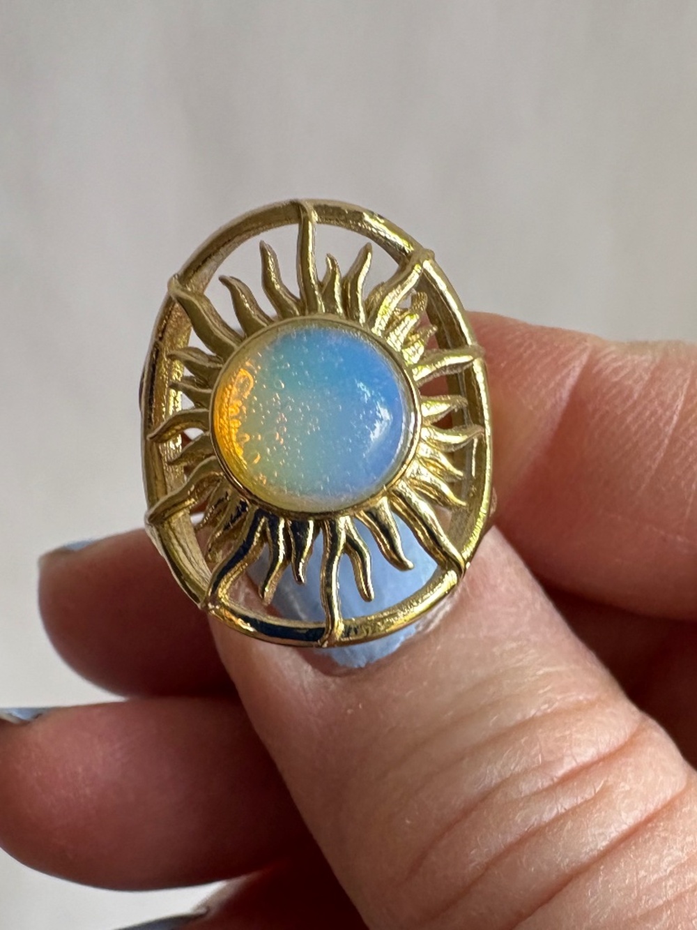 Vintage 80s Anne Klein Gold Celestial Sunburst Opalite-Glass Statement Ring - Picture 2 of 4